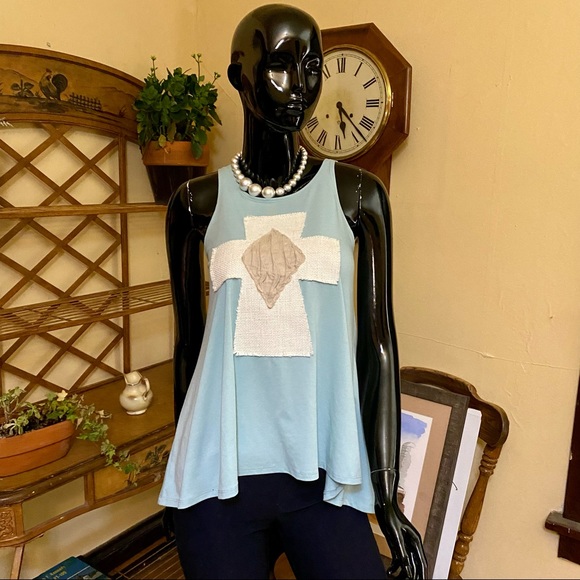 Lost Petals Linen artsy, BoHo top! - Picture 7 of 10